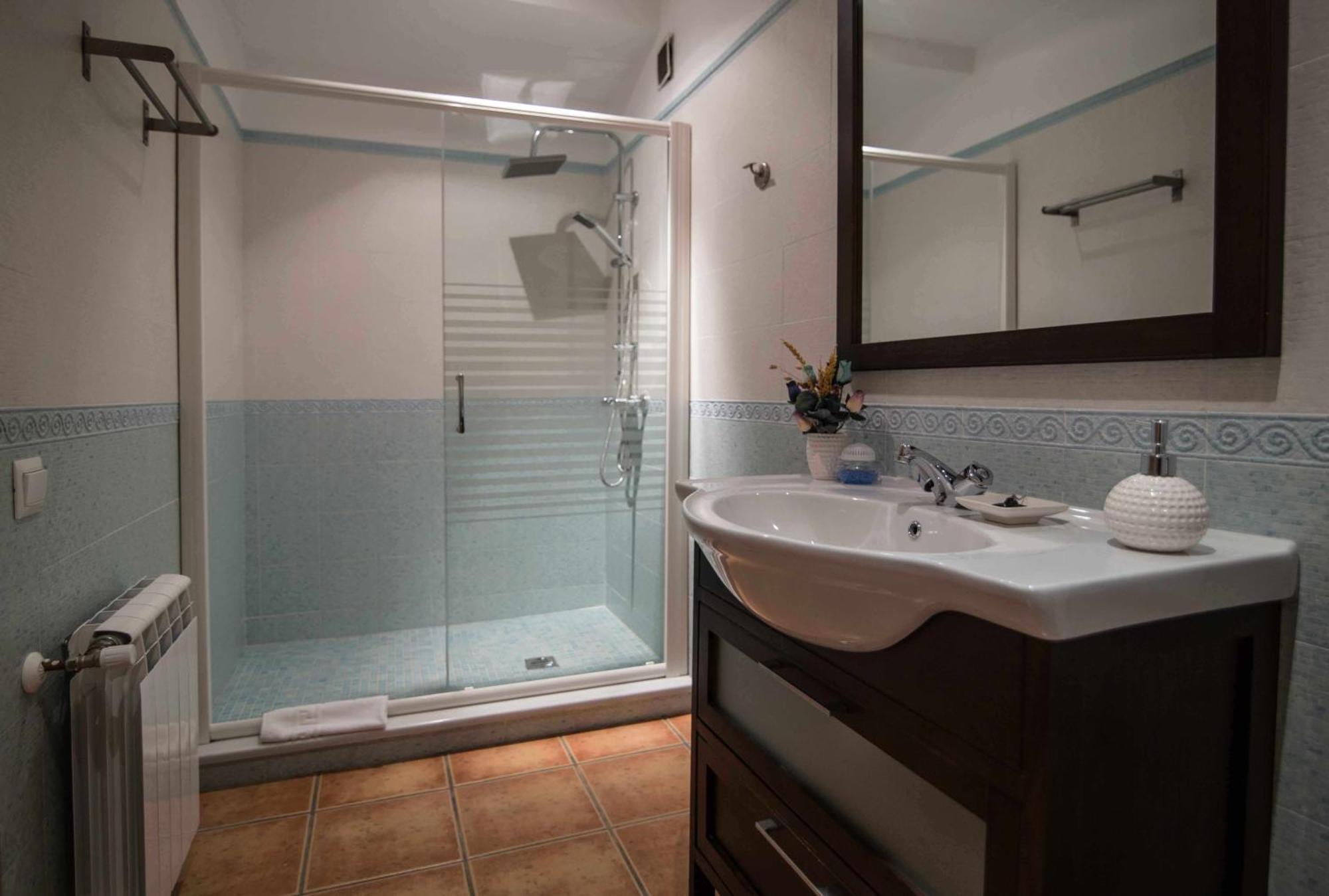 Apartamentos Casa Lola Rodeados De Montanas Y Rios Бесейте Номер фото